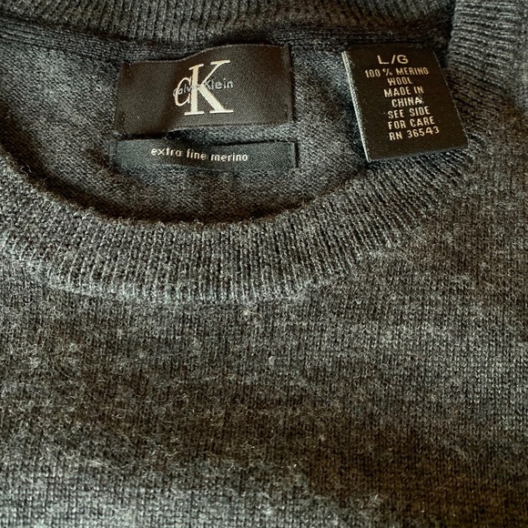 Calvin Klein merino wool sweater Large - Picture 2 of 2